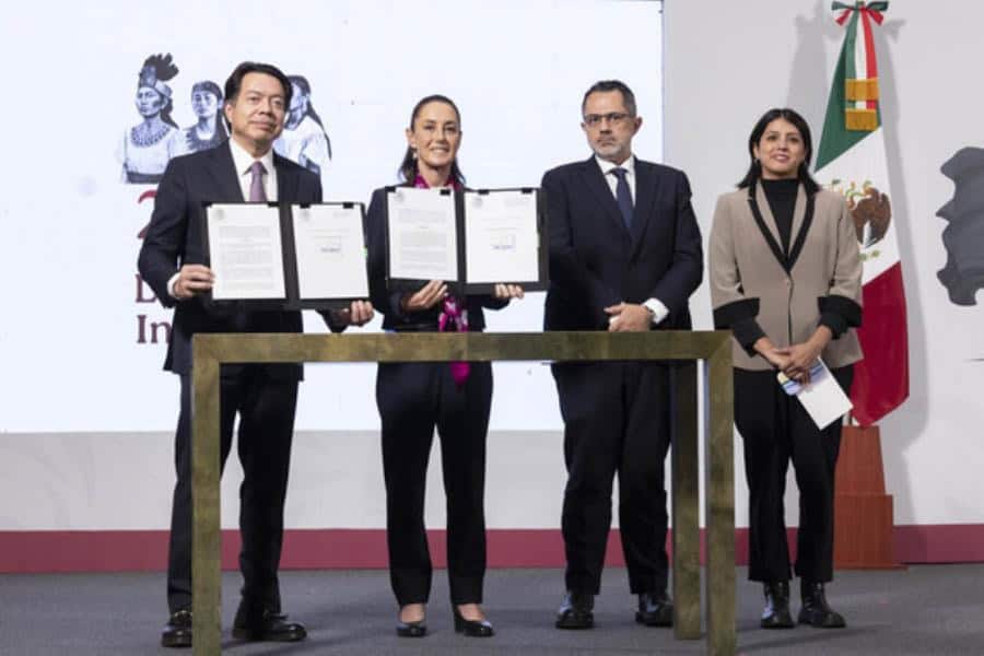 Firma Sheinbaum decreto con acuerdos magisteriales; sustituto de Usicamm no lo decidirá la presidenta, afirma