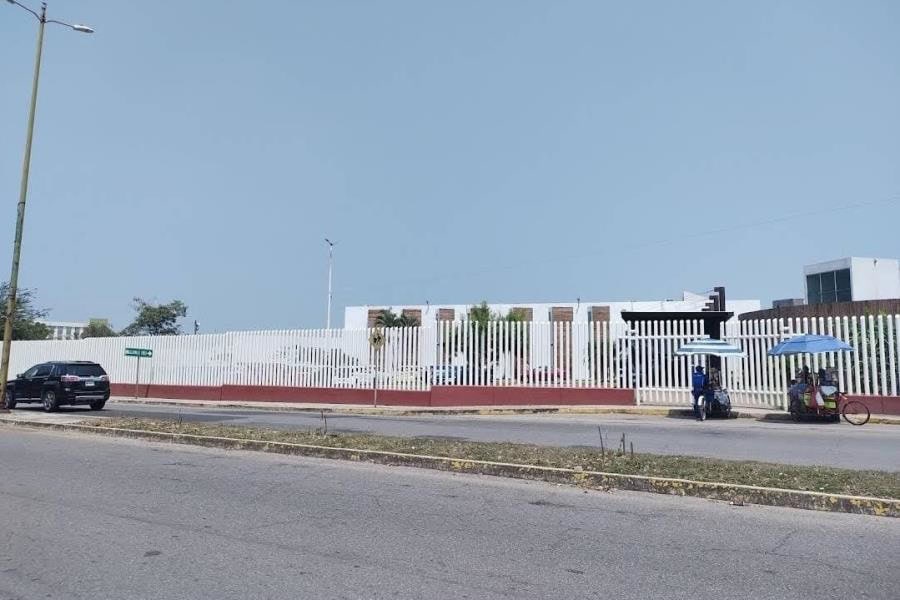 Acusa madre de familia presuntas irregularidades en CAI de la colonia Atasta