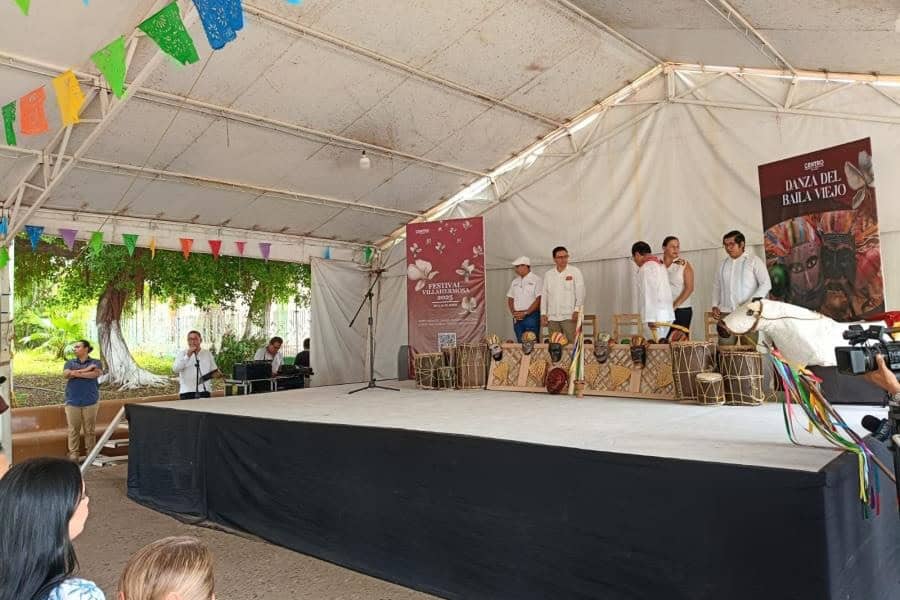 Instauran a guardianes de tradición para rescatar la Danza del Baila Viejo