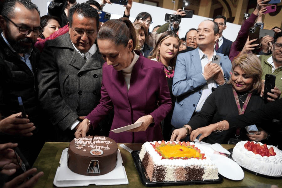 Reglamento de la mañanera causa polémica en redes sociales