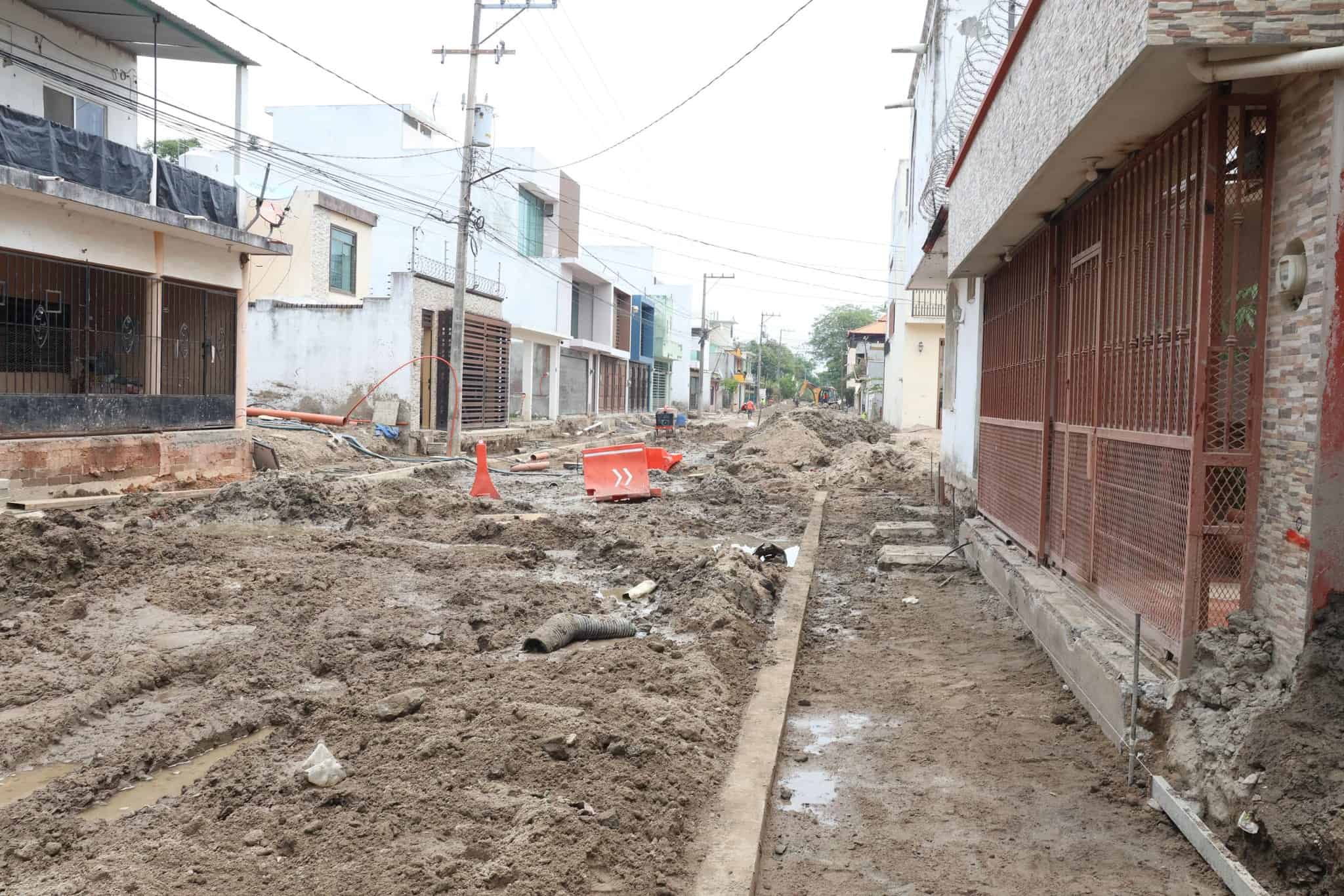 Más del 50% de obra pública estatal del primer semestre fue ejecutada por constructores tabasqueños: CMIC