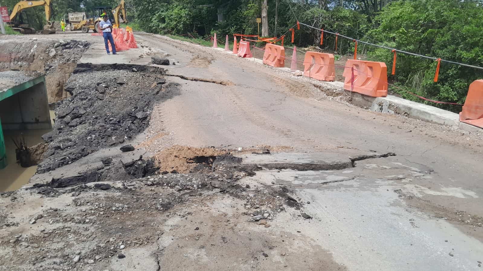 Descarta Teapa cierre definitivo de carretera a Villahermosa por reparación de hundimiento