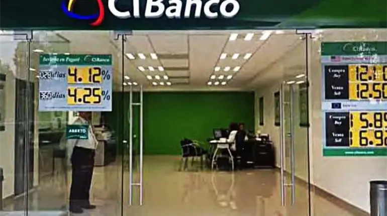 “Son dichos”: Sheinbaum afirma que EE. UU. no envió pruebas sobre lavado de dinero de bancos mexicanos