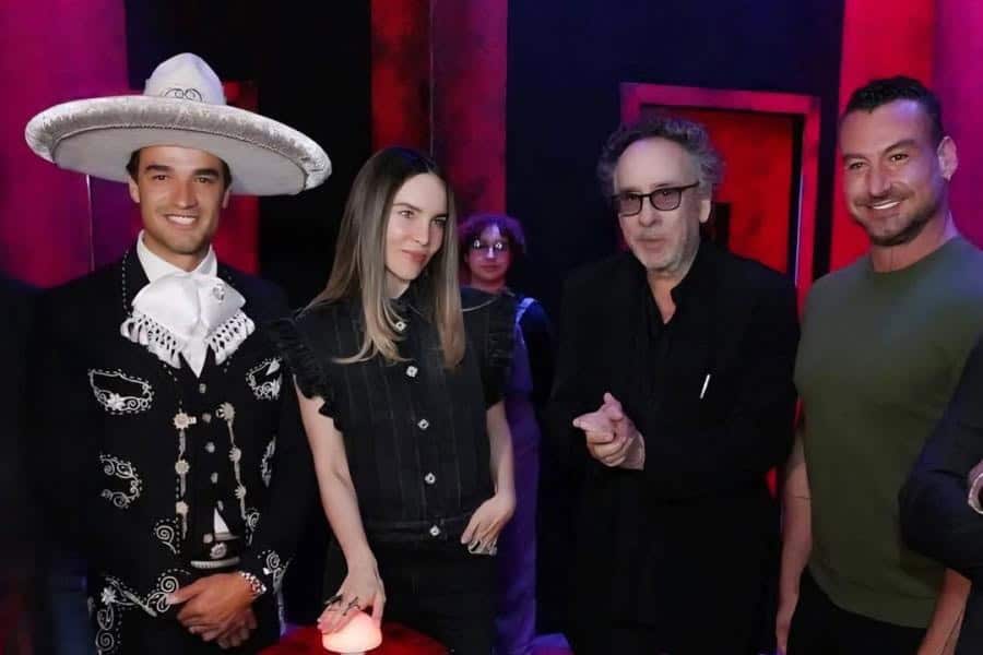 Belinda inaugura junto a Tim Burton su exposición El Laberinto Belinda inaugura junto a Tim Burton su exposición El Laberinto
