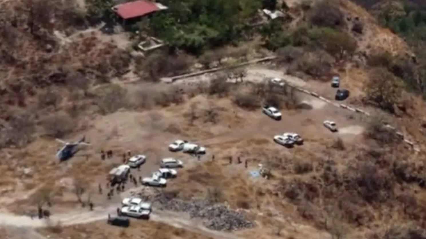 Recuperan 169 bolsas con restos de 34 personas enterradas en fosa clandestina en Jalisco