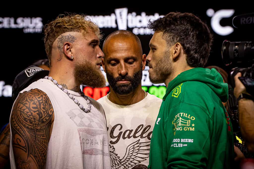 Jake Paul y Julio Cesar Chávez Jr. cumplen con el peso previo a su pelea