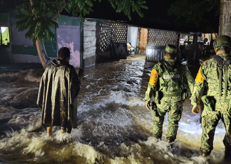 Activa Semar Plan Marina en Fase de Auxilio por lluvias en Chetumal