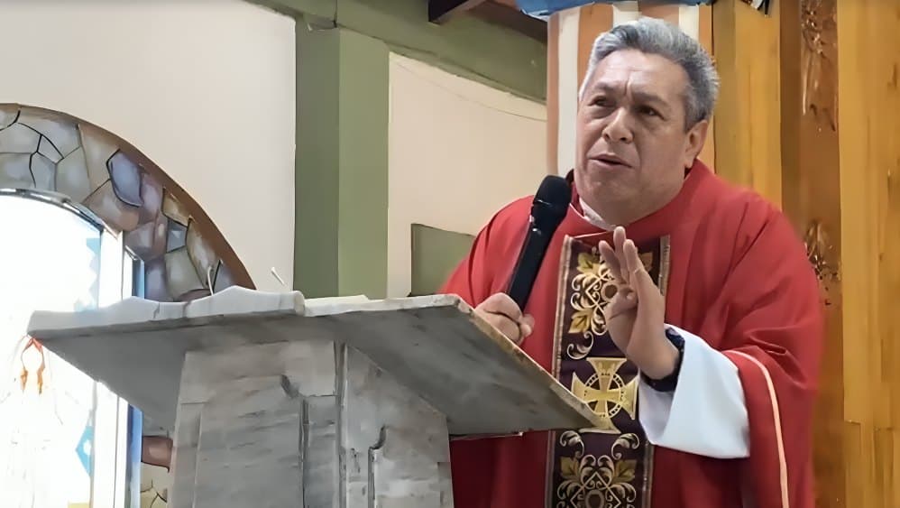 Los milagros existen y cuando todo está perdido, sólo hay que encomendarse a Dios: Padre tiktokero