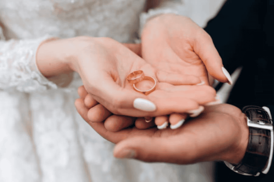 Recomienda Iglesia pedir a Dios por la unión de los matrimonios