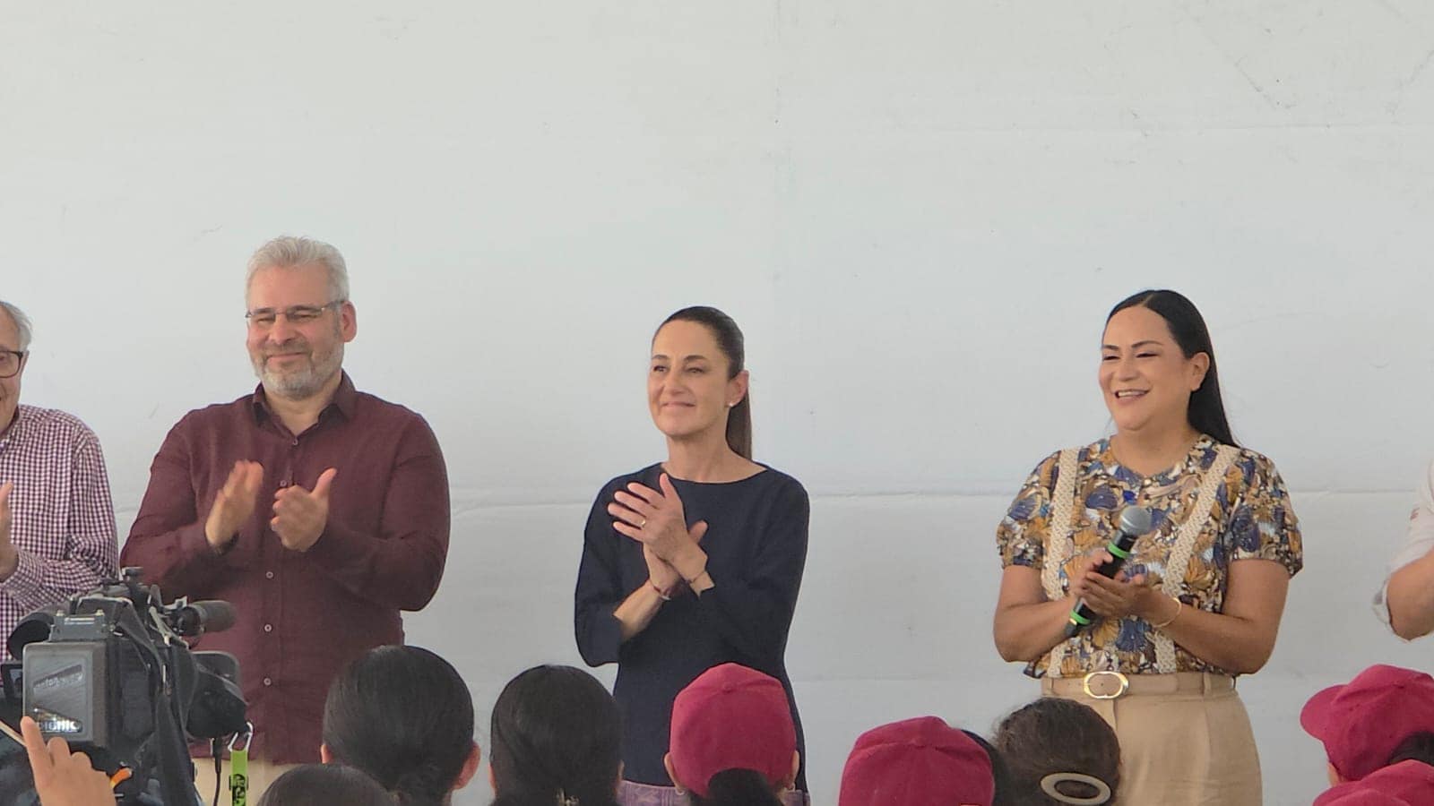 Próximo año desde ‘Salud Casa por Casa’ se programarán cirugías de cataratas: Sheinbaum