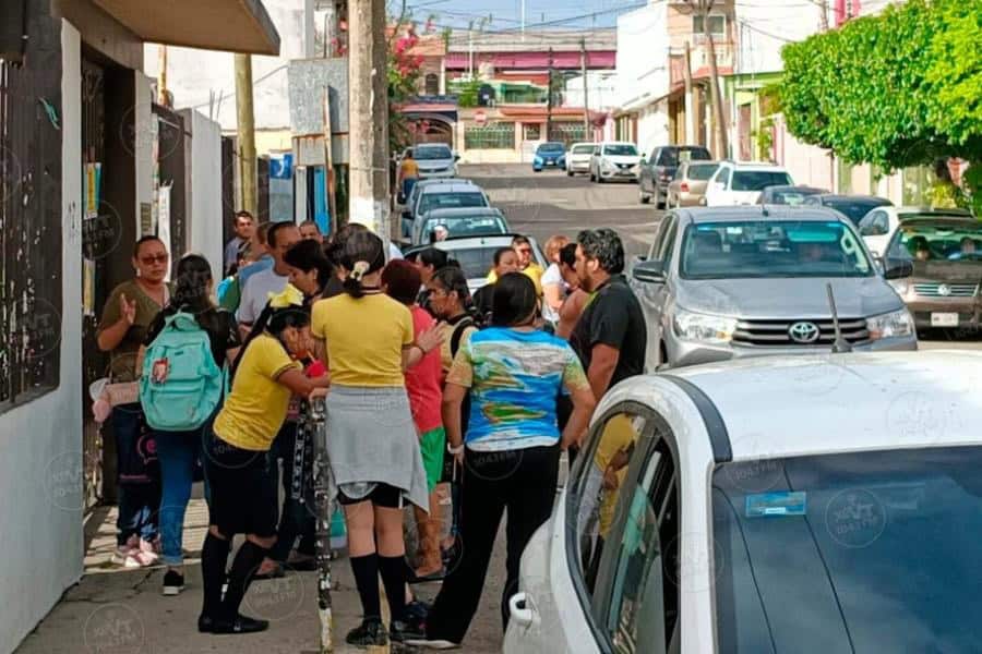 Con cierre de escuela ‘Maestro Tabasqueño’, consiguen salida del director