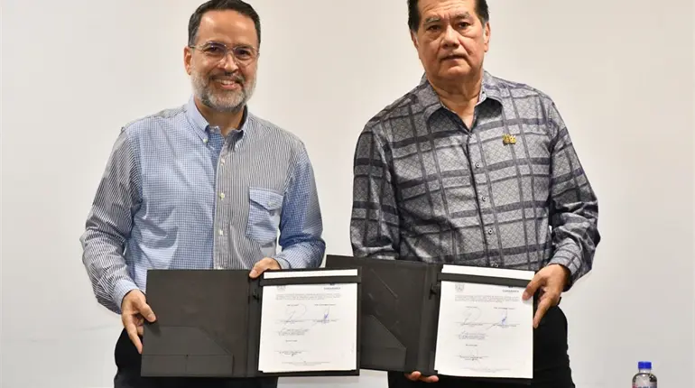 Alumnos de la UJAT podrán capacitarse y hasta titularse con prácticas en empresas privadas: Rector