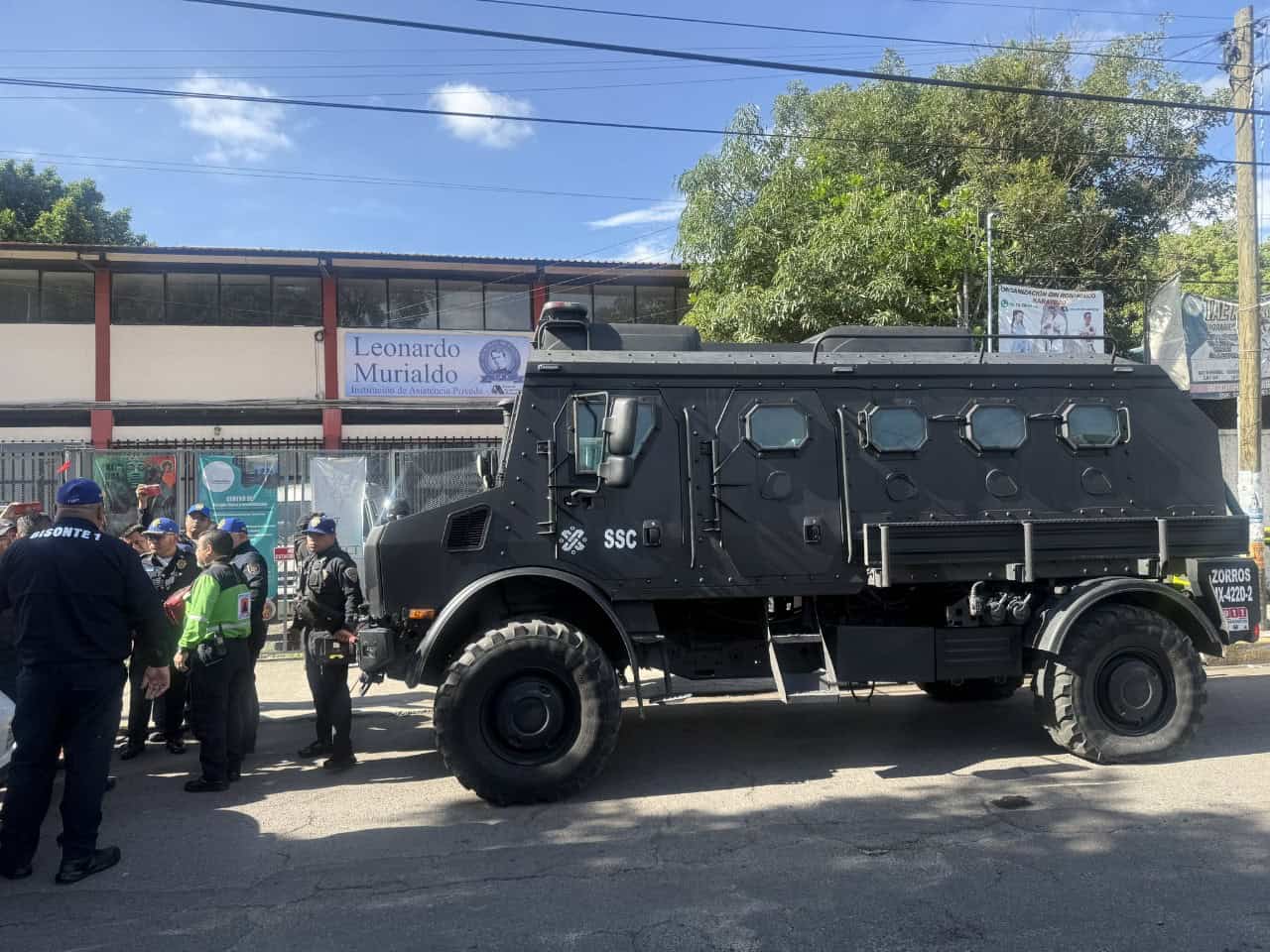 Abaten a sujeto que tomó como rehén a una persona en un Centro Comunitario de CDMX