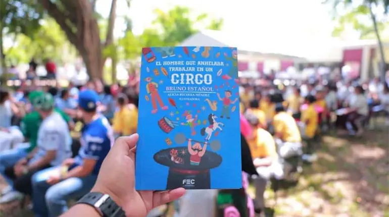 Participan 652 niños de primaria en Festival de Lectura de Centro
