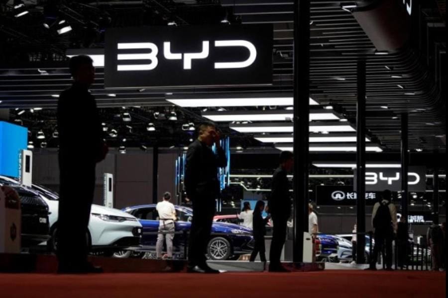 Frena BYD construcción de planta automotriz en México por políticas de Trump