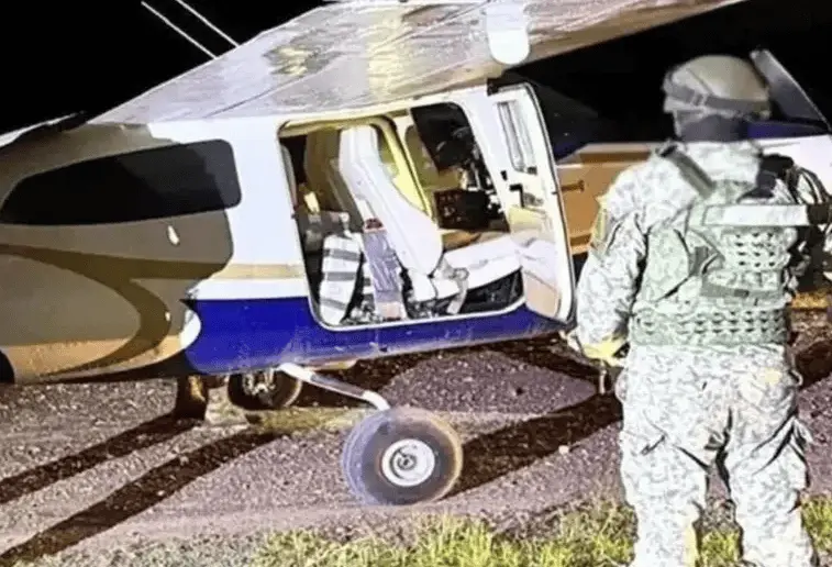 Fuerza Aérea Mexicana frustra ingreso de 427 kilos de cocaína en Colima
