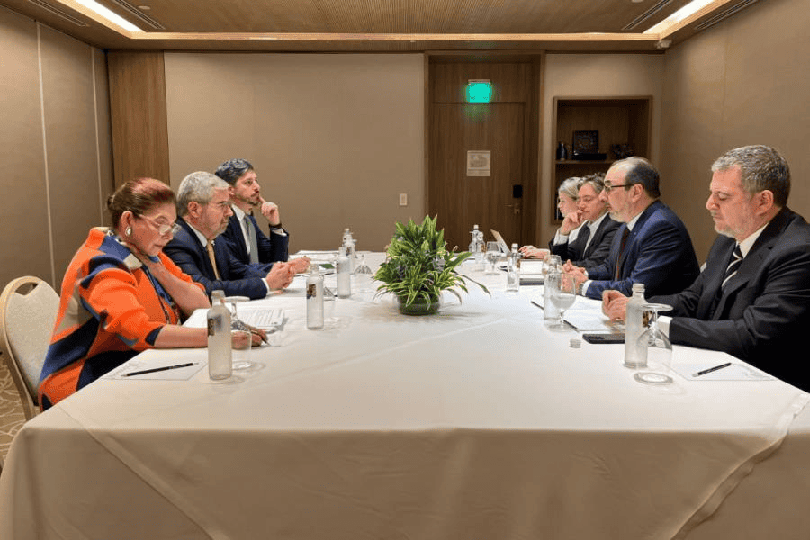 De la Fuente dialoga sobre el Plan México con el presidente del Banco de Desarrollo de América Latina y el Caribe De la Fuente dialoga sobre el Plan México con el presidente del Banco de Desarrollo de América Latina y el Caribe