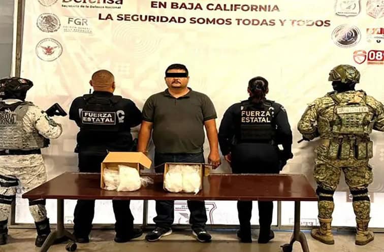 Aseguran más de 1 tonelada de droga oculta en cargamento de tomates en BC