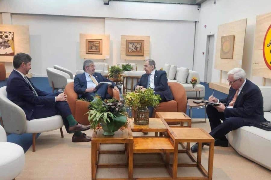 Canciller de México se reúne con sus homólogos en Cumbre del BRICS