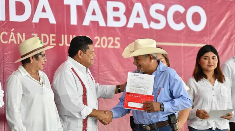 Entregan 801 tarjetas de ‘Sembrando Vida’ en Balancán y Tenosique