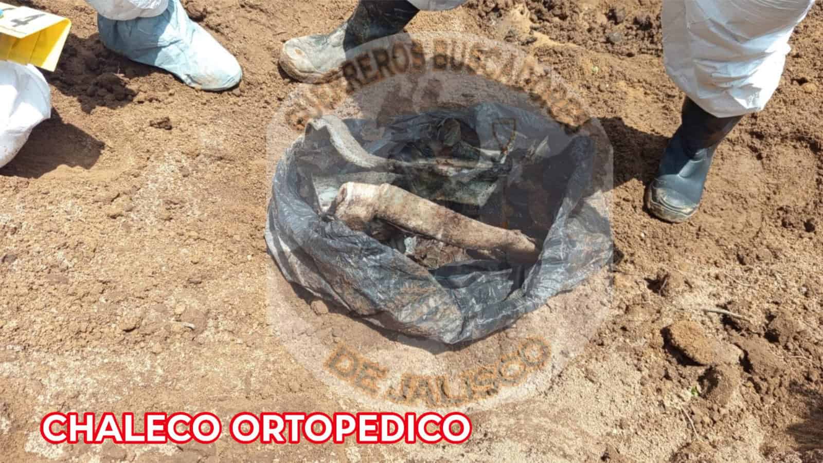 Hallan 54 bolsas más con restos humanos en terreno de Zapopan