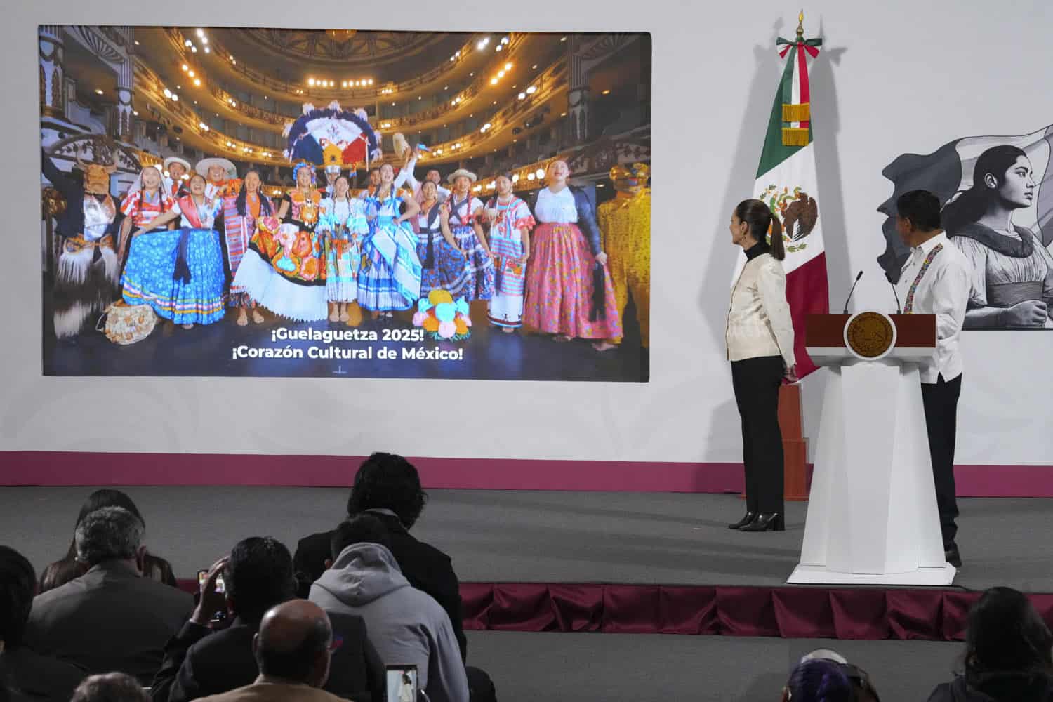 Llevan la Guelaguetza a La Mañanera; anuncian calendario de actividades