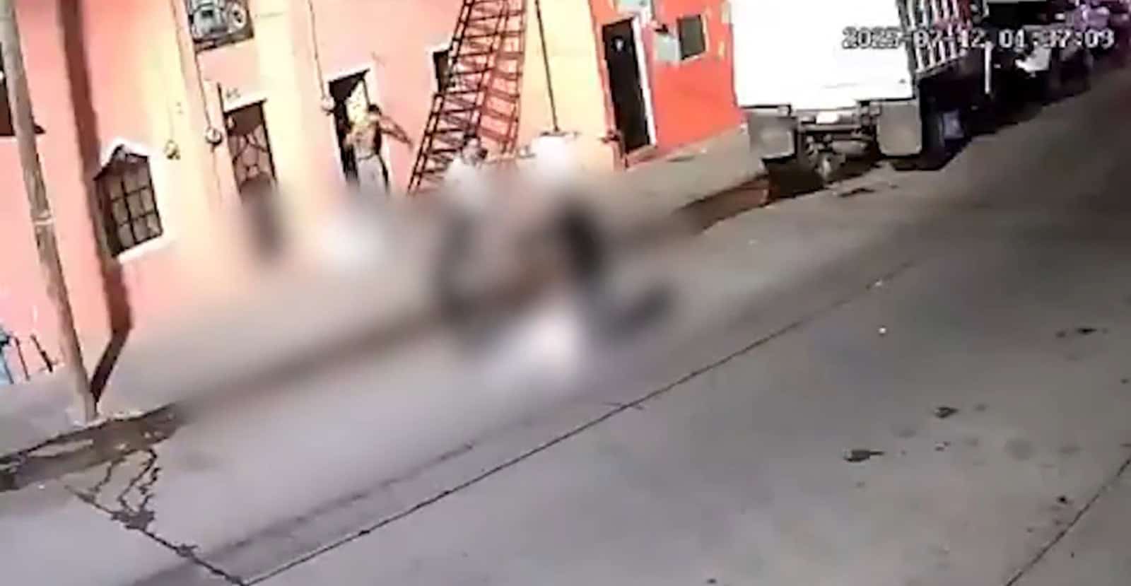 Abren investigación por mujer asesinada a tiros por su expareja en Guadalajara