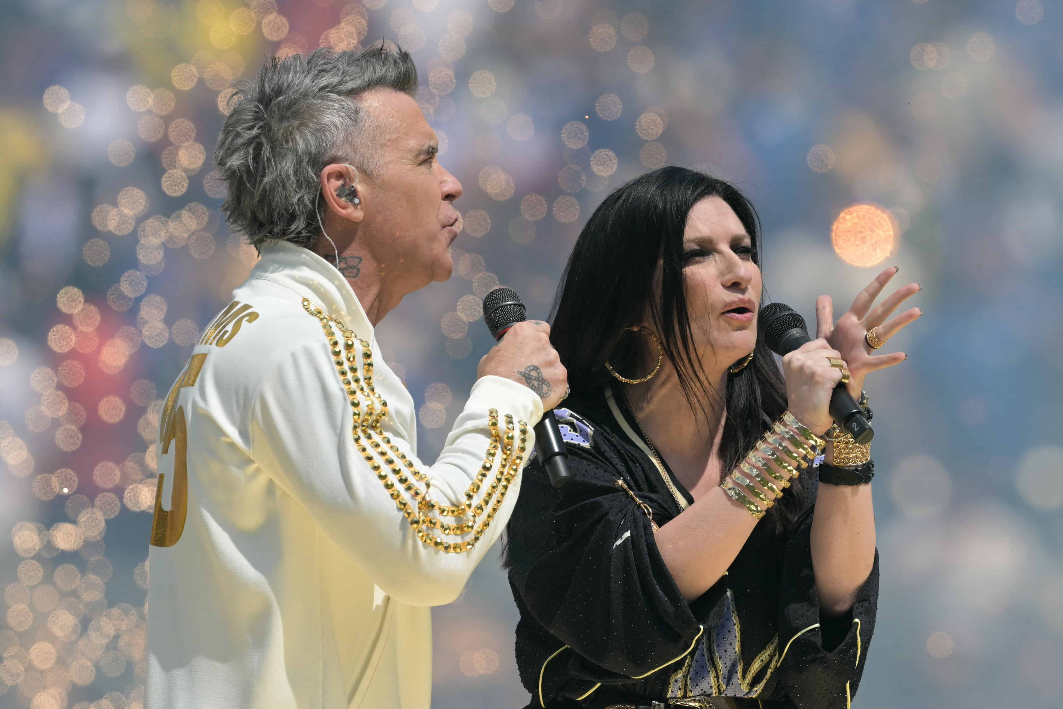Previo a final del Mundial de Clubes, Robbie Williams y Laura Pausini cantan Desire
