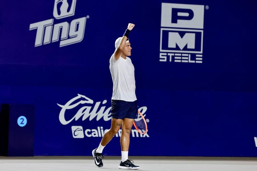 Avanza mexicano Alex Hernández en el Abierto de Los Cabos