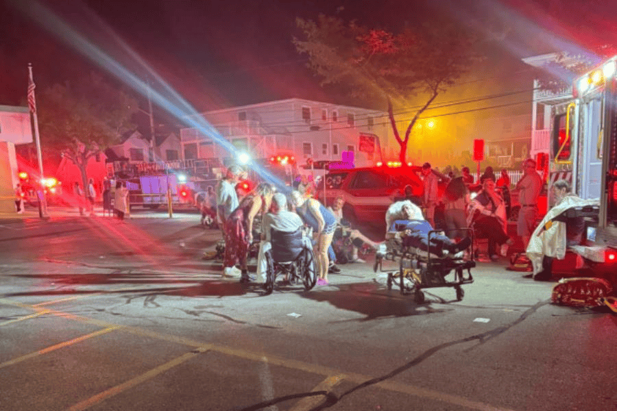 9 muertos y al menos 30 heridos, deja incendio en asilo de Massachusetts