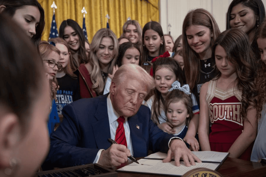 Corte da “luz verde” a Trump para desmantelar el Departamento de Educación