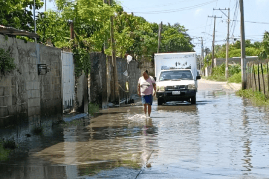 Sufren habitantes de la Miguel Hidalgo, sector La Raya, constantes encharcamientos