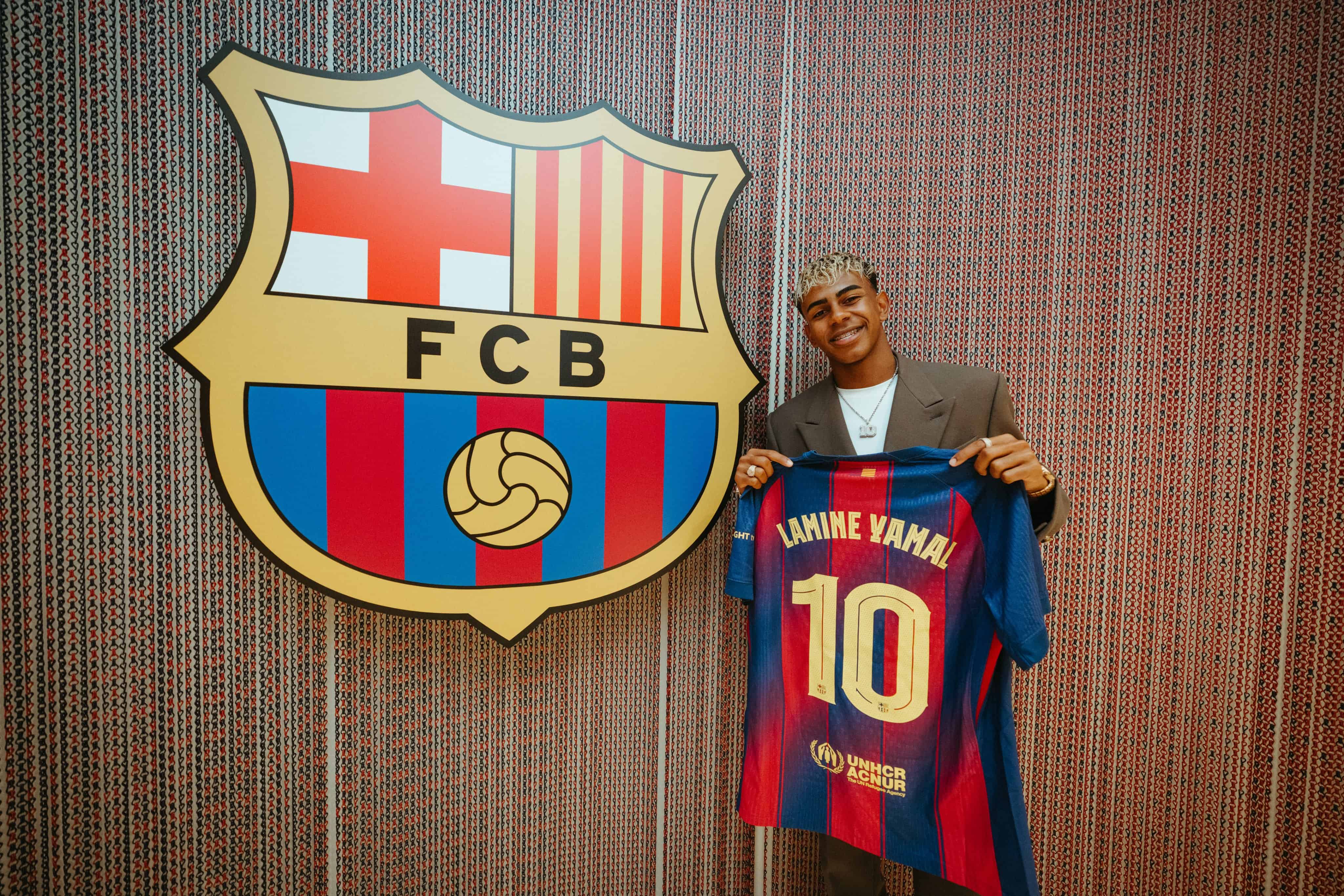 Lamine Yamal renueva y es el nuevo 10 del Barcelona