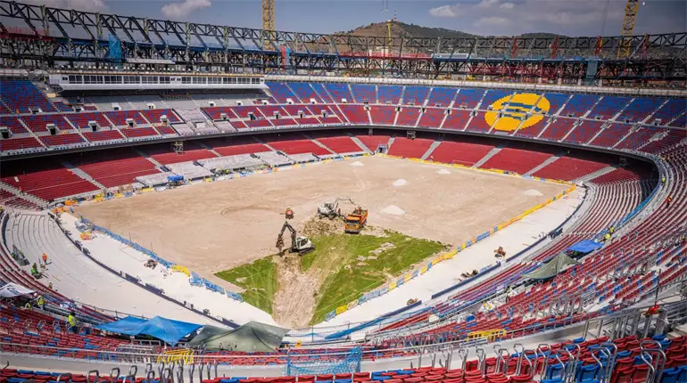 Barcelona aplaza regreso al Camp Nou hasta septiembre