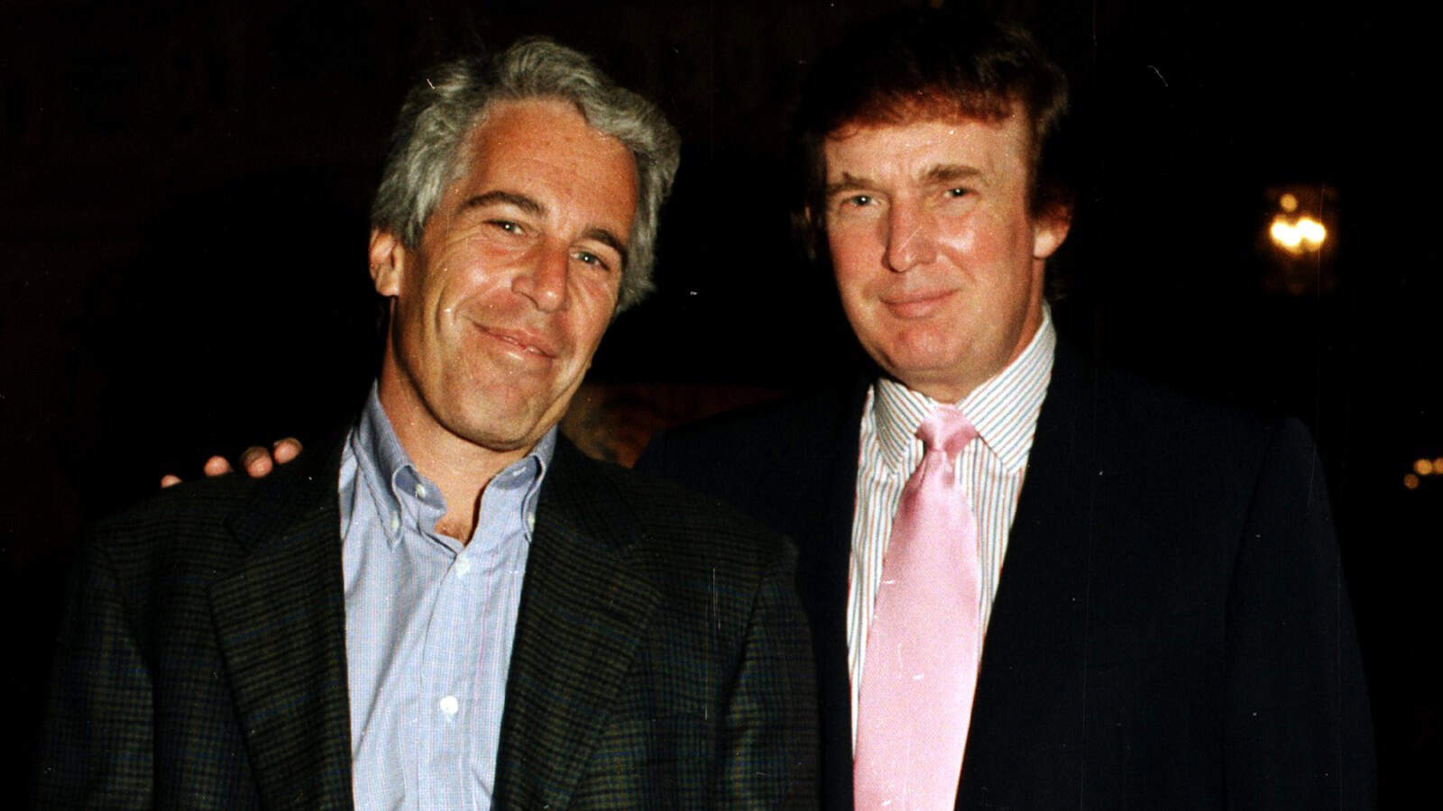 Trump fue informado en mayo que aparecía muchas veces en archivos del caso Epstein: WSJ