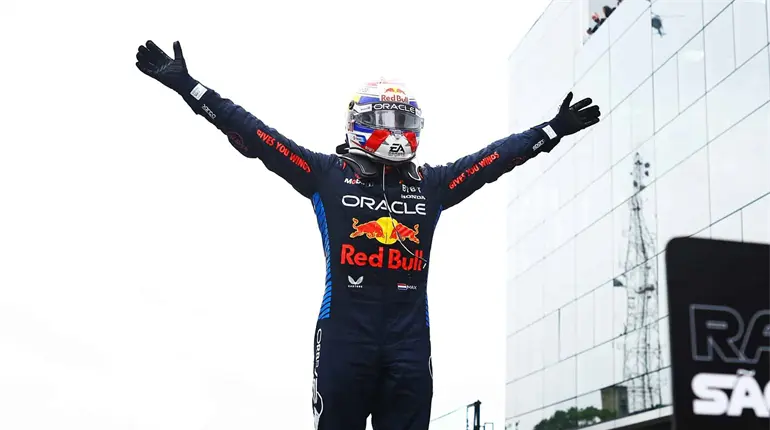 Max Verstappen vence a los McLaren en la Sprint del GP de Bélgica