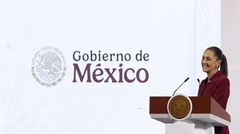 Descarta Sheinbaum entregar personalmente su primer informe al Congreso