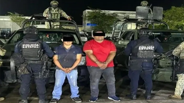 Detienen a dos por narcomenudeo y recuperan dos unidades con reporte de robo en Cunduacán