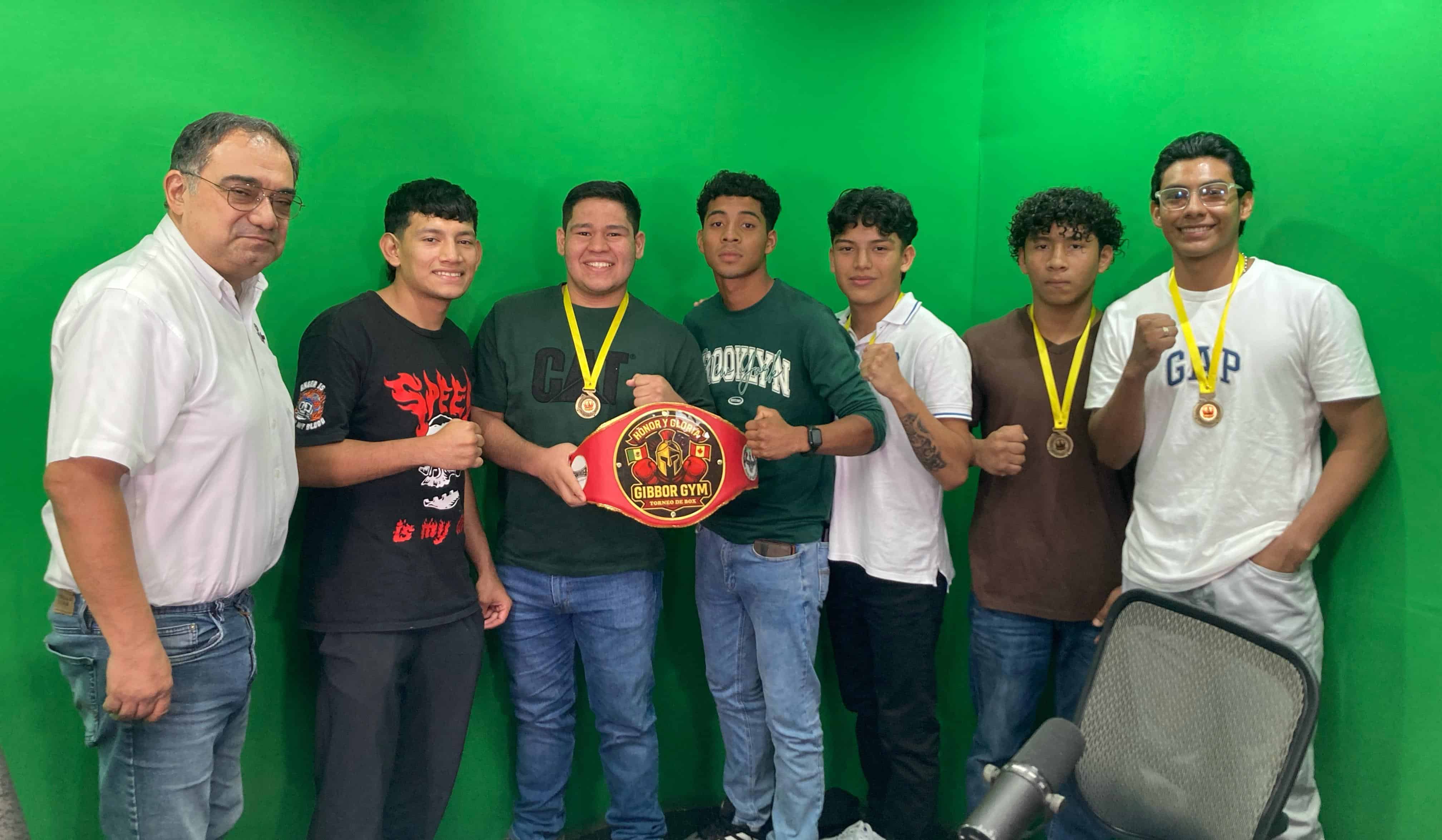 Boxeadores tabasqueños consiguen victorias en el Torneo Honor y Gloria 2025 en Veracruz