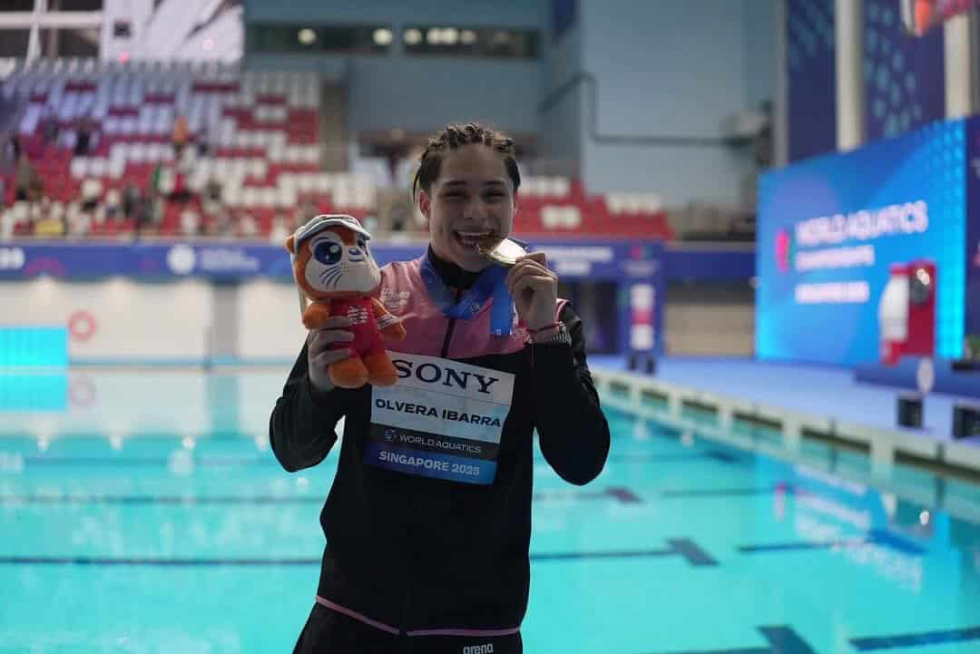 El clavadista Osmar Olvera gana la primera medalla de oro para México en mundial de Singapur 2025