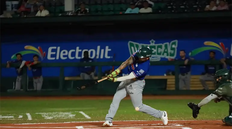 En doble cartelera, León vence 4-2 a Olmecas y se lleva el primero
