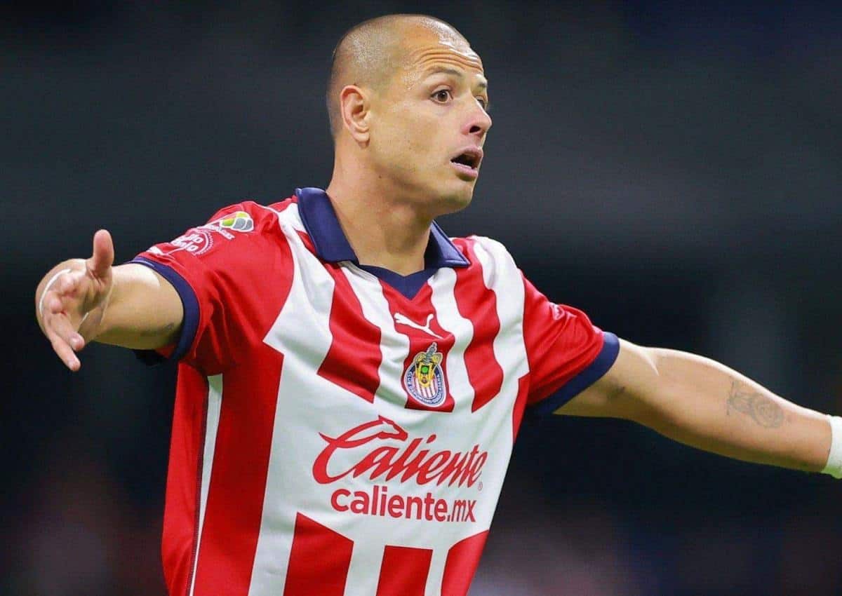 Néstor de la Torre pide la salida de Chicharito Hernández de Chivas