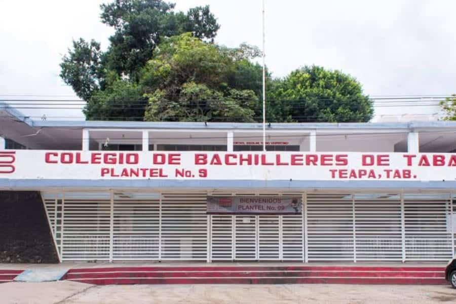 Ofrece Cobatab espacios a estudiantes en las comunidades