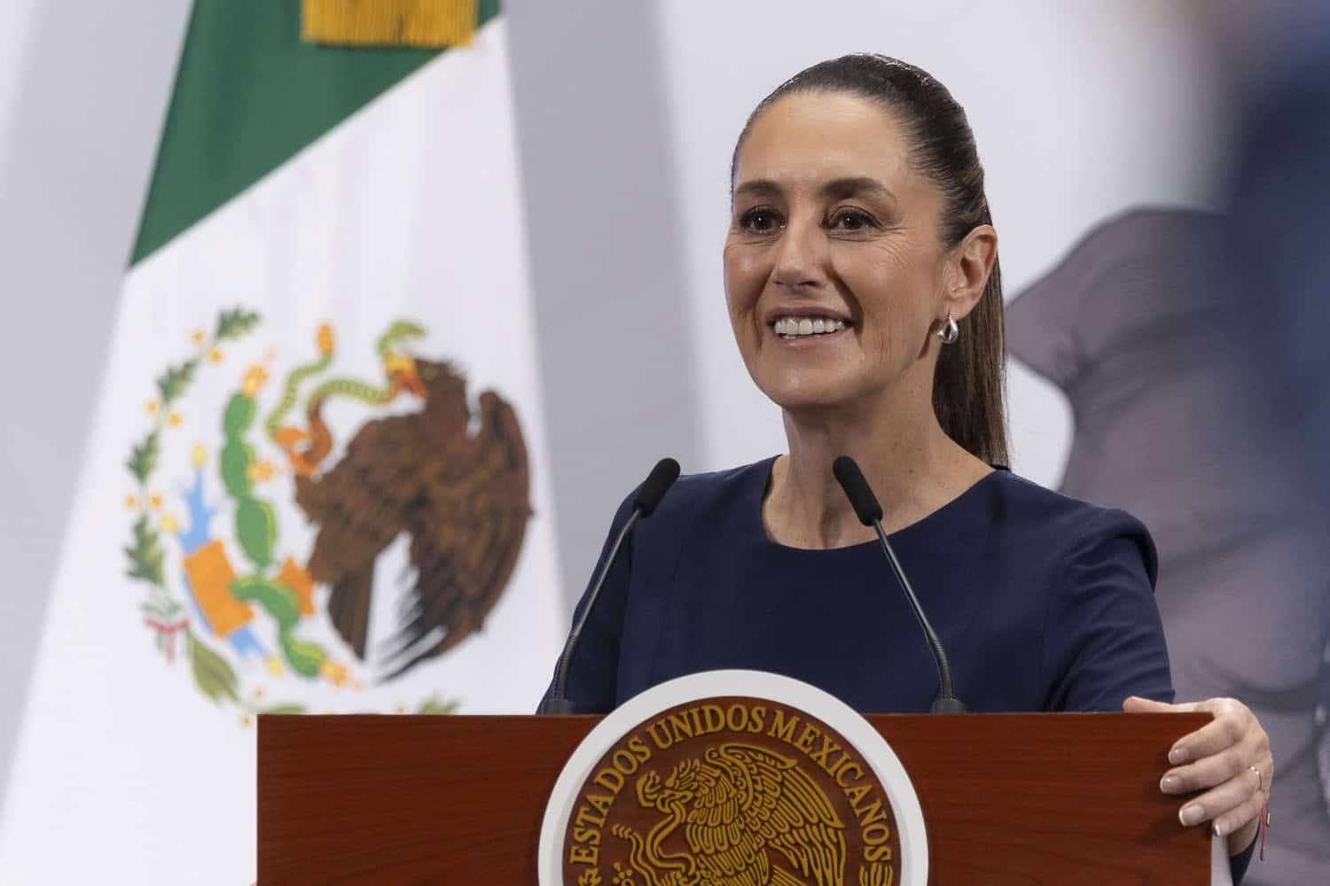 Ofrece Sheinbaum a participantes de la Caravana Migrante desde repatriación a sus países de origen hasta empleo