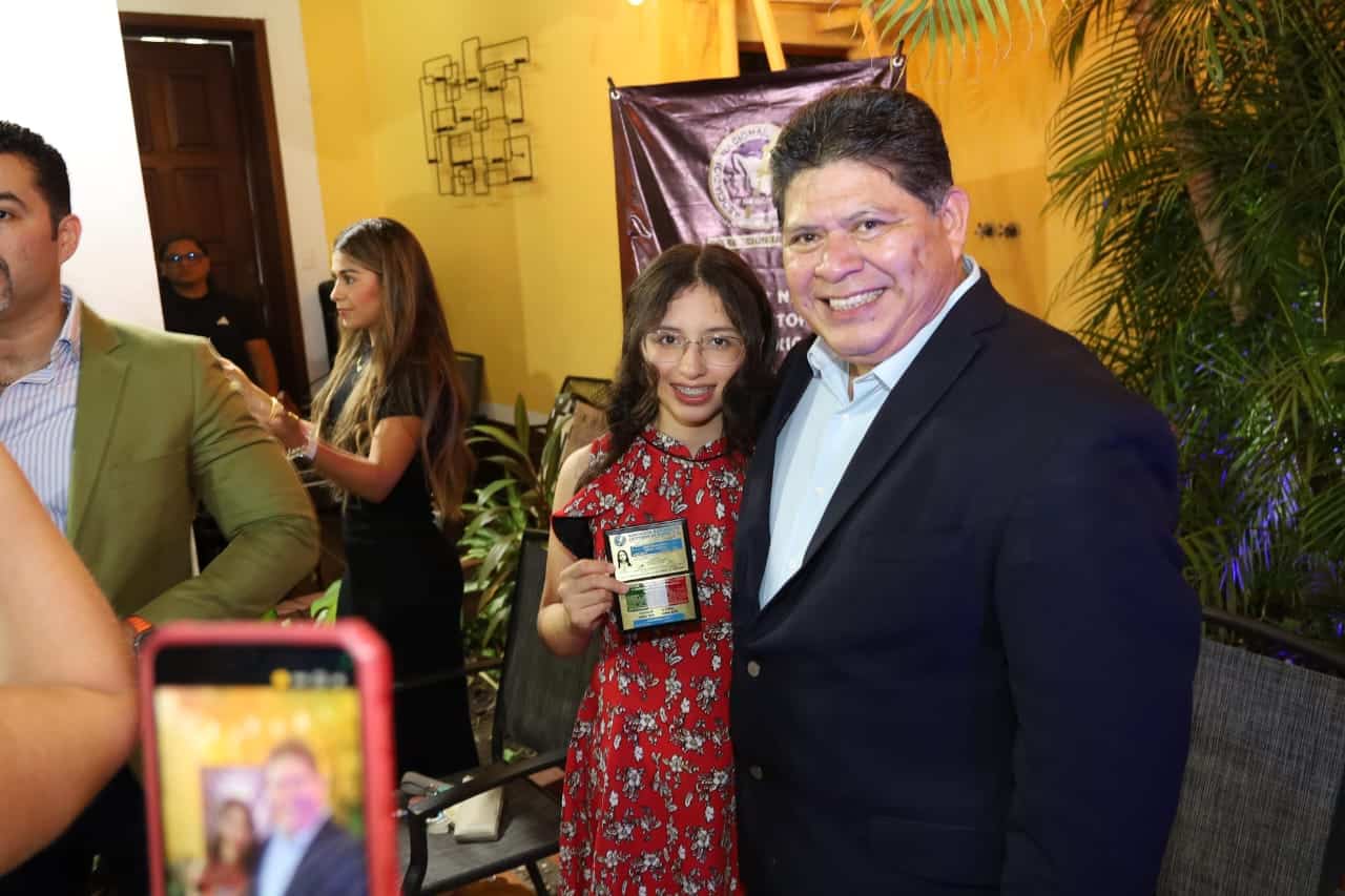 Asociación Nacional de Locutores reconoce a miembros distinguidos y nuevas generaciones