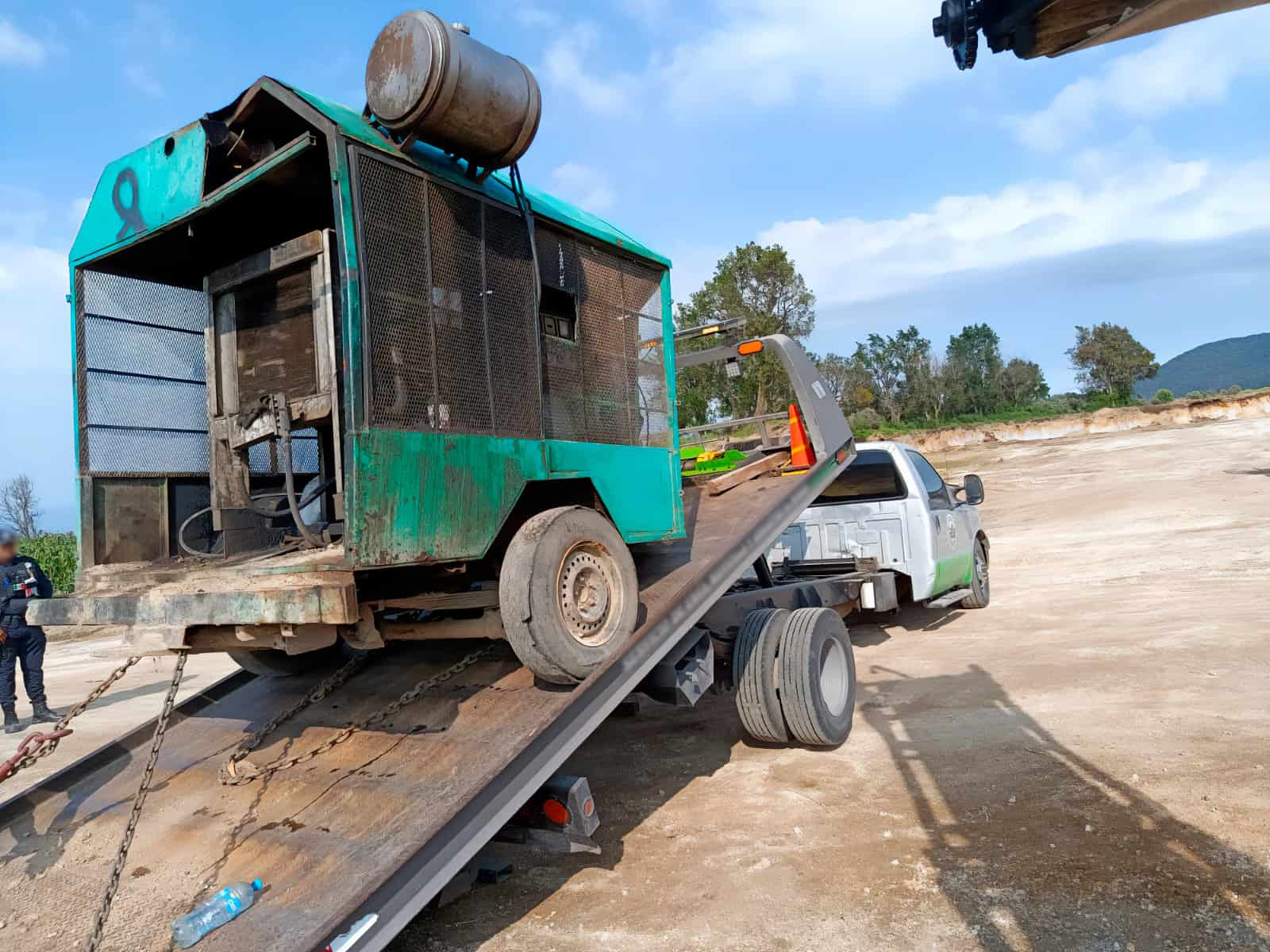 Clausuran banco de materiales pétreos y dos pistas de motos en áreas naturales protegidas de Edomex