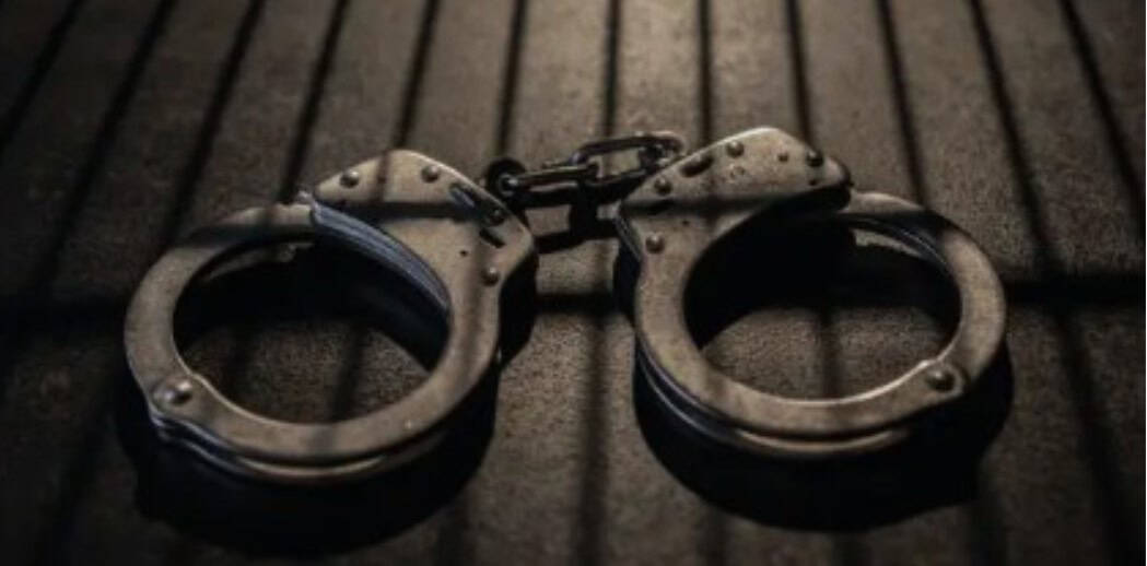 La detienen con armas de fuego, cartuchos y droga en Cunduacán