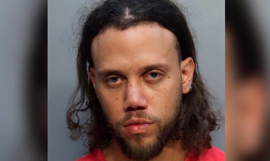 Detienen en Miami al cantante puertorriqueño Jhayco por posesión de cocaína y cannabis