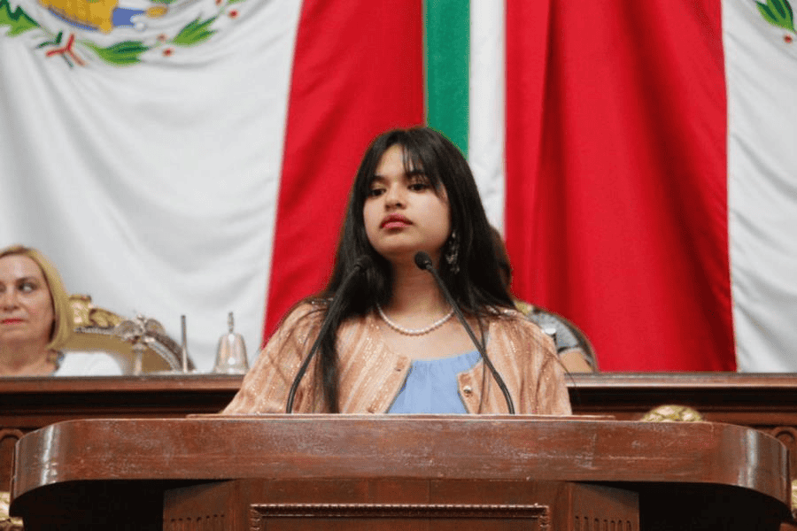 Ganadora del Premio de la Juventud de CDMX encara a legisladores por ignorar a su comunidad