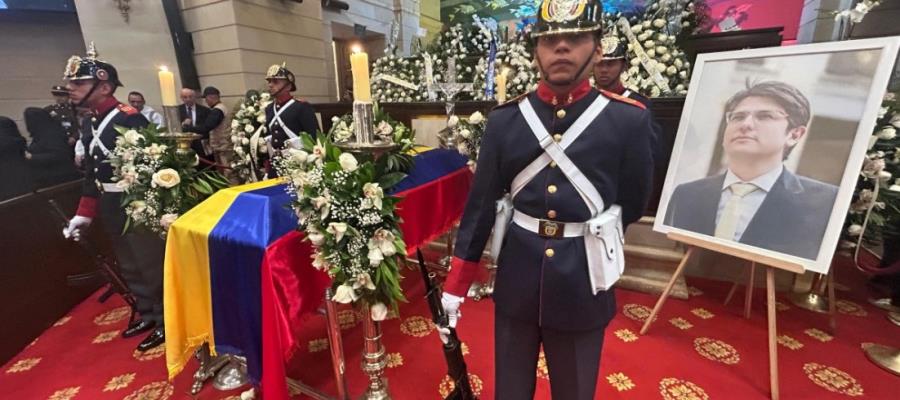Dan último adiós en el Capitolio de Colombia a Miguel Uribe Turbay